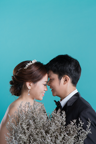 [ เจียหาดใหญ่ ] Prewedding ถ่ายพรีเวดดิ้ง โมเดิร์น สวยๆ ในสตูดิโอ ฉากขาว ถ่ายภาพแต่งงาน ถ่ายรูปหน้างาน เช่าชุดเจ้าบ่าวเจ้าสาว ชุดวิวาห์ ชุดไทย พอตเทรต Wedding Studio Hatyai Portrait-12